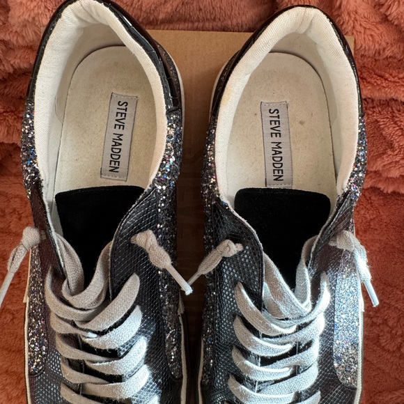 Steve Madden Embark Glitter Sneaker Size 11 - Picture 6 of 10